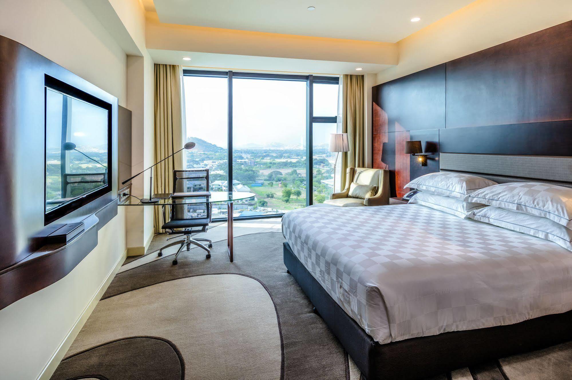 The Stanley Hotel & Suites Port Moresby Eksteriør billede